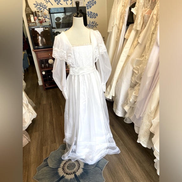 Unk Dresses & Skirts - Vintage Wedding Dress
